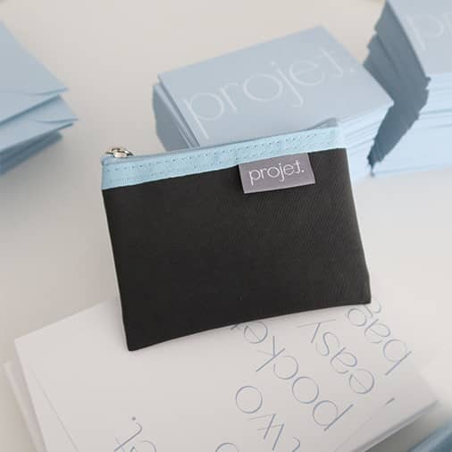 [projet] flat card pouch - charcoal
